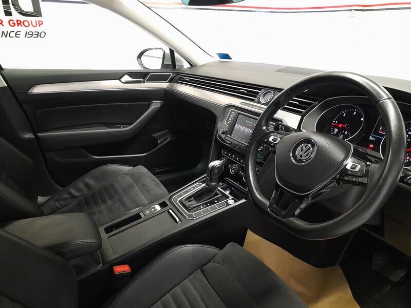More views of Volkswagen Passat