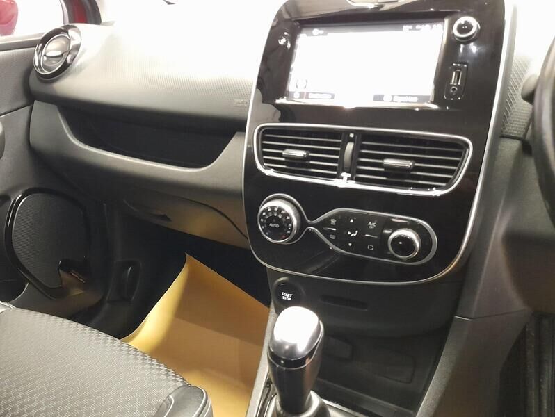 More views of Renault Clio